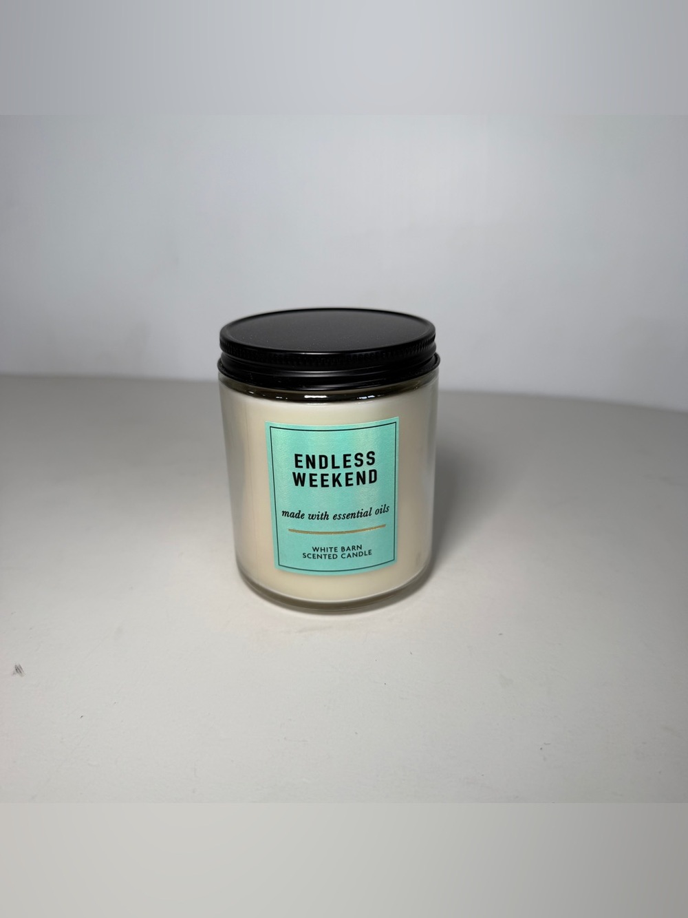 Bath & Body Works White Barn Endless Weekend Candle
